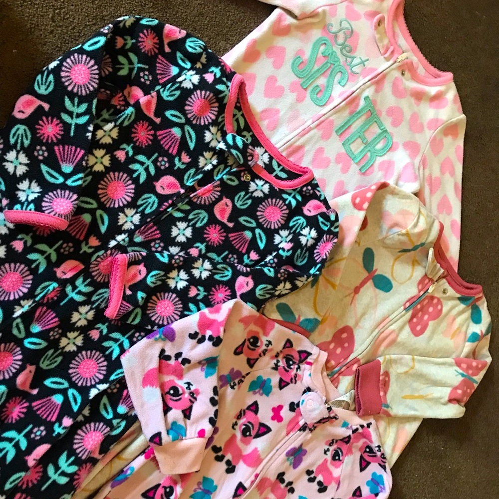 2t girls footed sleepers/pajamas